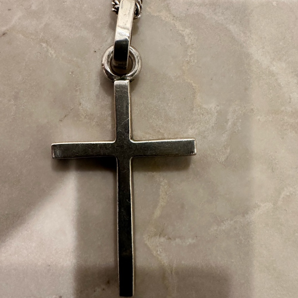 Solid Silver Cross & Chain. 18 Inch. - image 2
